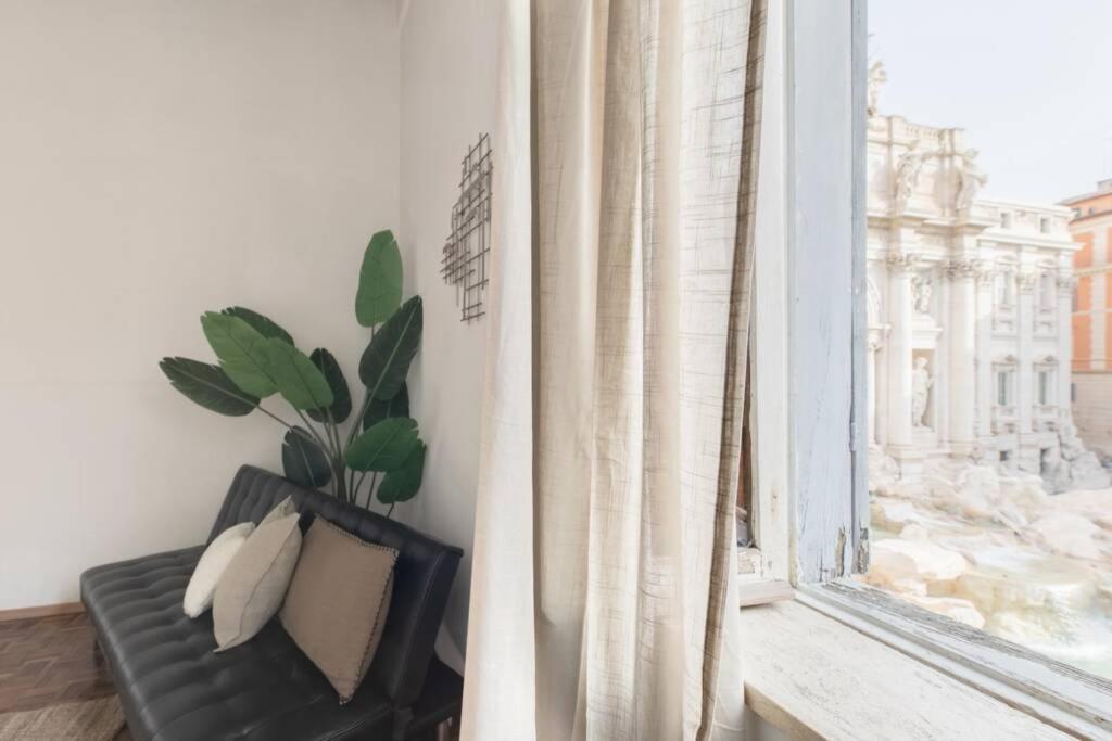 Iflat Trevi Fountain At Your Feet 罗马 外观 照片