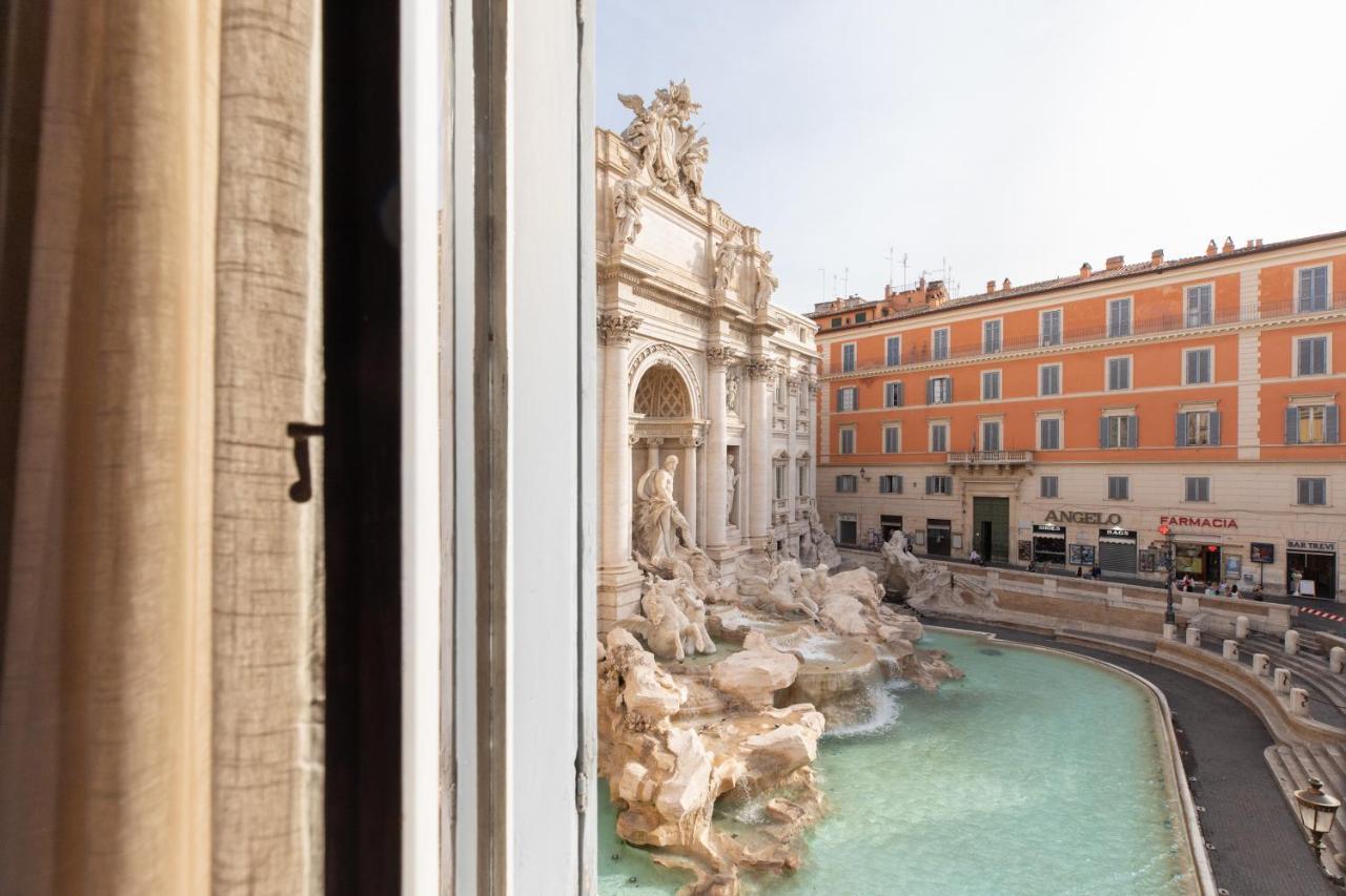 Iflat Trevi Fountain At Your Feet 罗马 外观 照片